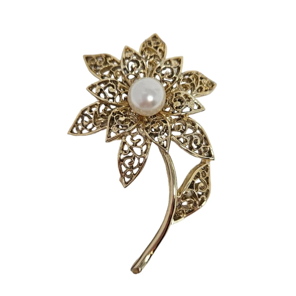 Vintage Flower Brooch Gold Tone Filagree Faux Pearl